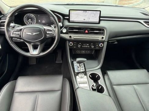 Used 2025 Genesis G70 2.5T RWD image 17