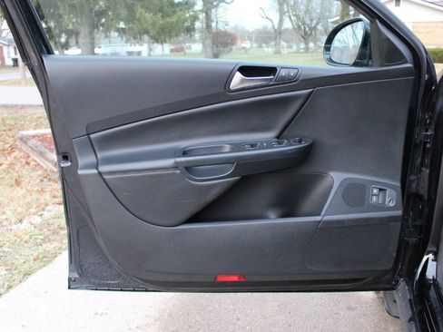 Used 2009 Volkswagen Passat Komfort image 12