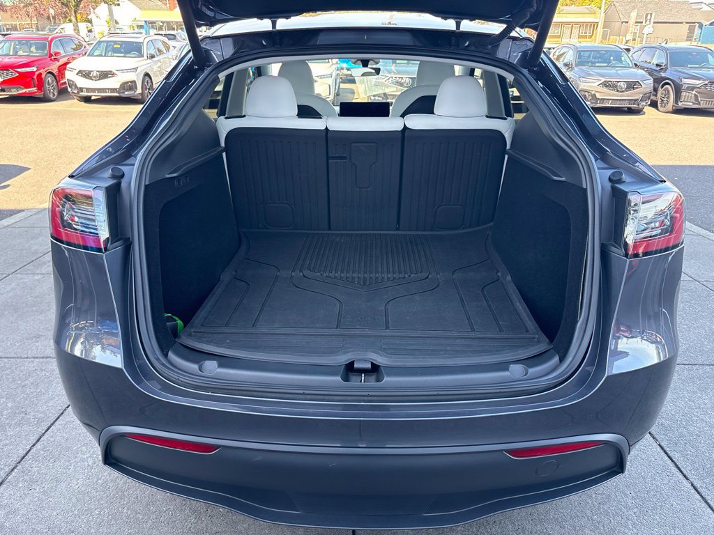 Used 2023 Tesla Model Y Performance AWD/4WD image 30