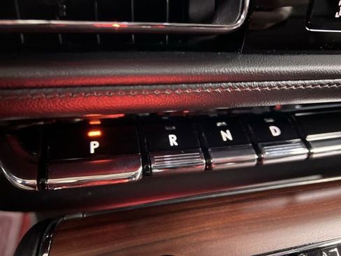 Used 2023 Lincoln Aviator Reserve w/ Equipment Group 201A image 16