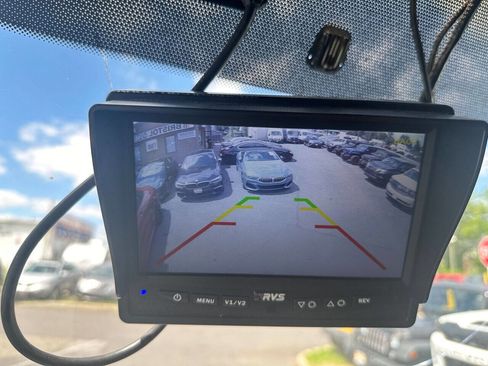 Used 2016 Mercedes-Benz Sprinter 2500 image 18