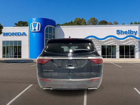 Used 2024 Buick Enclave Premium image 7