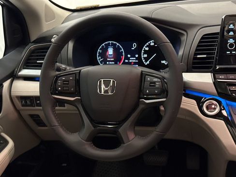 Certified 2026 Honda Odyssey Touring image 14