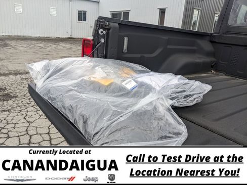 Used 2023 Jeep Gladiator Sport image 34