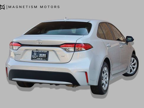 Used 2022 Toyota Corolla LE FWD image 10