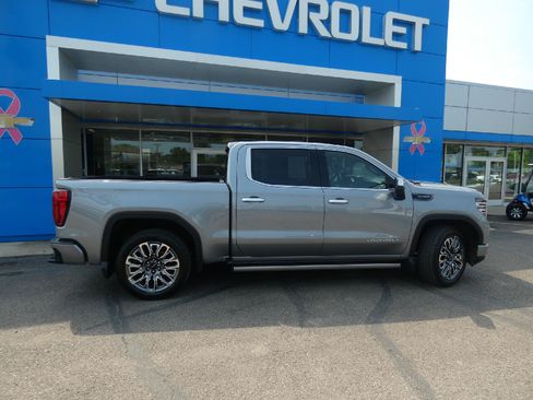 Used 2024 GMC Sierra 1500 Denali Ultimate AWD/4WD image 2