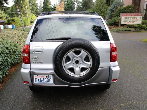 Used 2005 Toyota RAV4 Base 114K MILES image 10