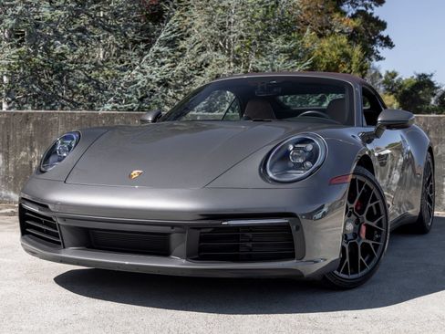 Certified 2020 Porsche 911 Carrera S RWD image 21