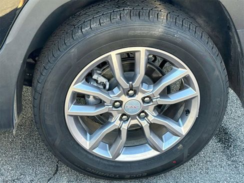 Used 2024 GMC Terrain SLT image 38