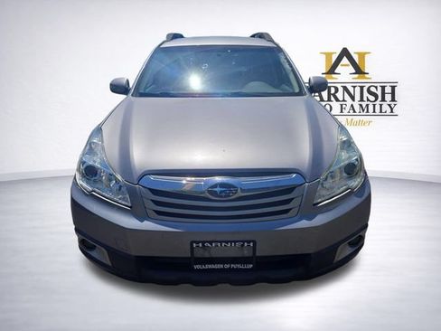 Used 2010 Subaru Outback 2.5i Premium AWD/4WD image 2
