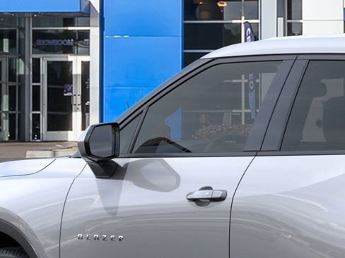 New 2025 Chevrolet Blazer LT image 12