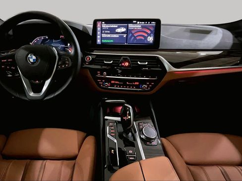 Used 2023 BMW 530i xDrive w/ Premium Package AWD/4WD image 15