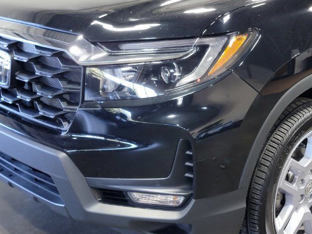 Certified 2025 Honda Passport EX-L image 9