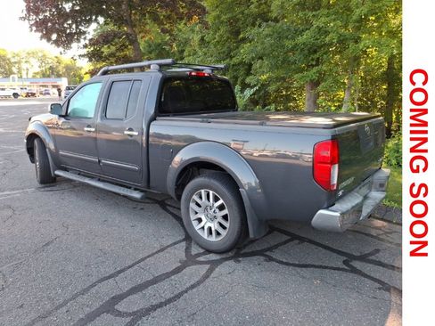 Used 2012 Nissan Frontier SL w/ Moonroof Pkg AWD/4WD image 8