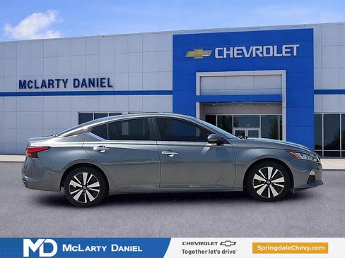 Used 2022 Nissan Altima 2.5 SV FWD image 6