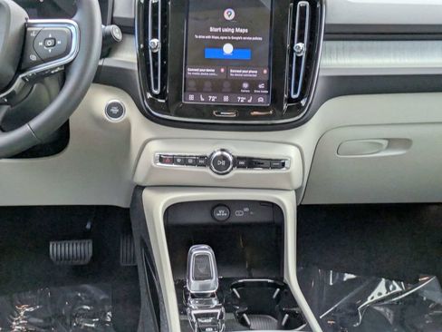 New 2026 Volvo XC40 B5 Ultra AWD/4WD image 19