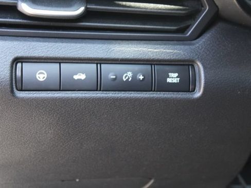 Used 2024 Nissan Altima 2.5 SV w/ SV Premium Package FWD image 12