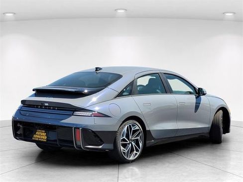 New 2025 Hyundai Ioniq 6 SEL image 5