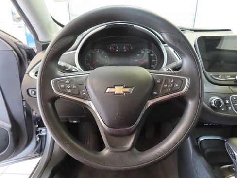 Used 2024 Chevrolet Malibu LT FWD image 9