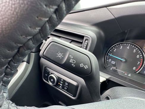 Used 2023 Ford Explorer XLT w/ Equipment Group 202A image 15