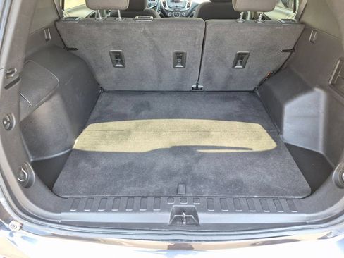 Used 2023 Chevrolet Equinox LT FWD image 27