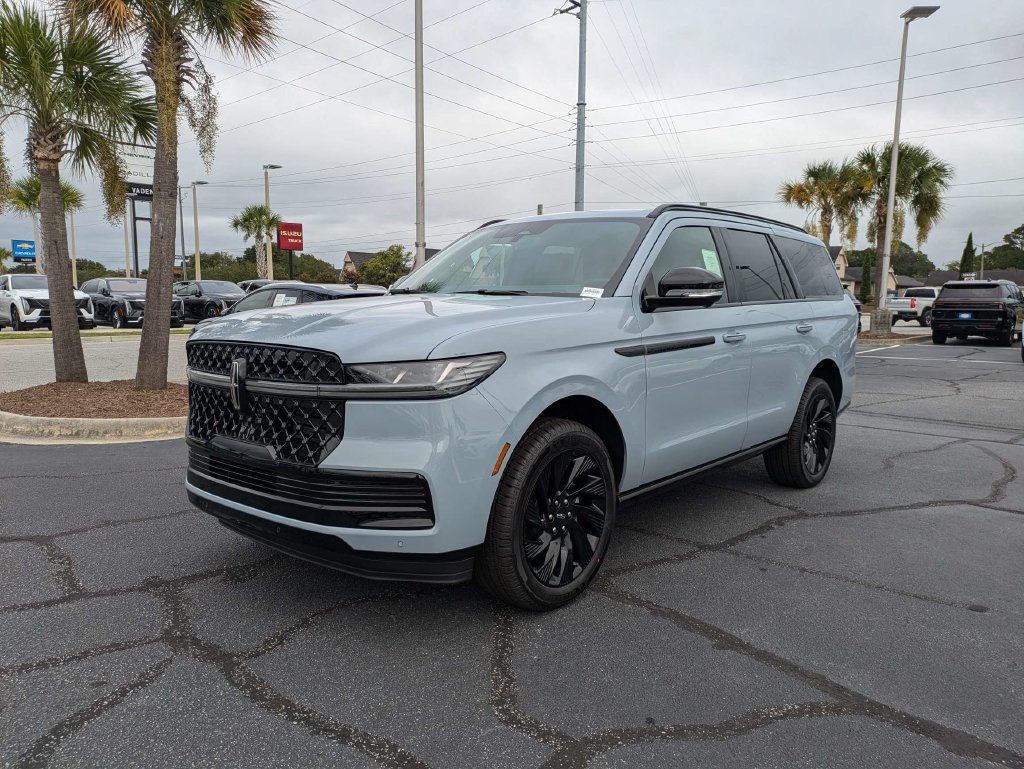New 2027 Lincoln Navigator Reserve w/ Jet Appearance Package RWD image 12