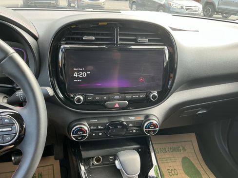 Certified 2025 Kia Soul GT-Line FWD image 21