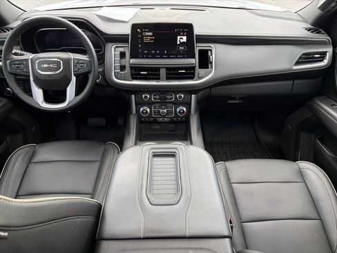 Used 2023 GMC Yukon SLT w/ SLT Premium Package AWD/4WD image 25