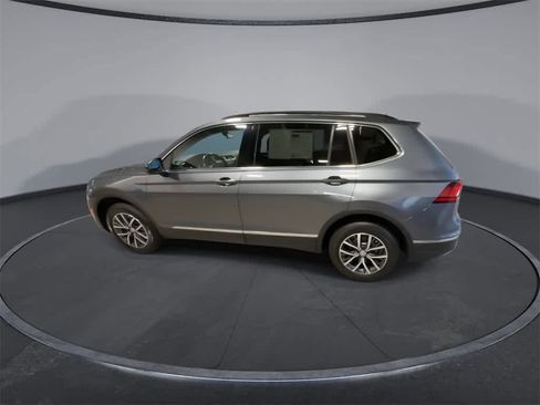 Used 2018 Volkswagen Tiguan SEL image 6