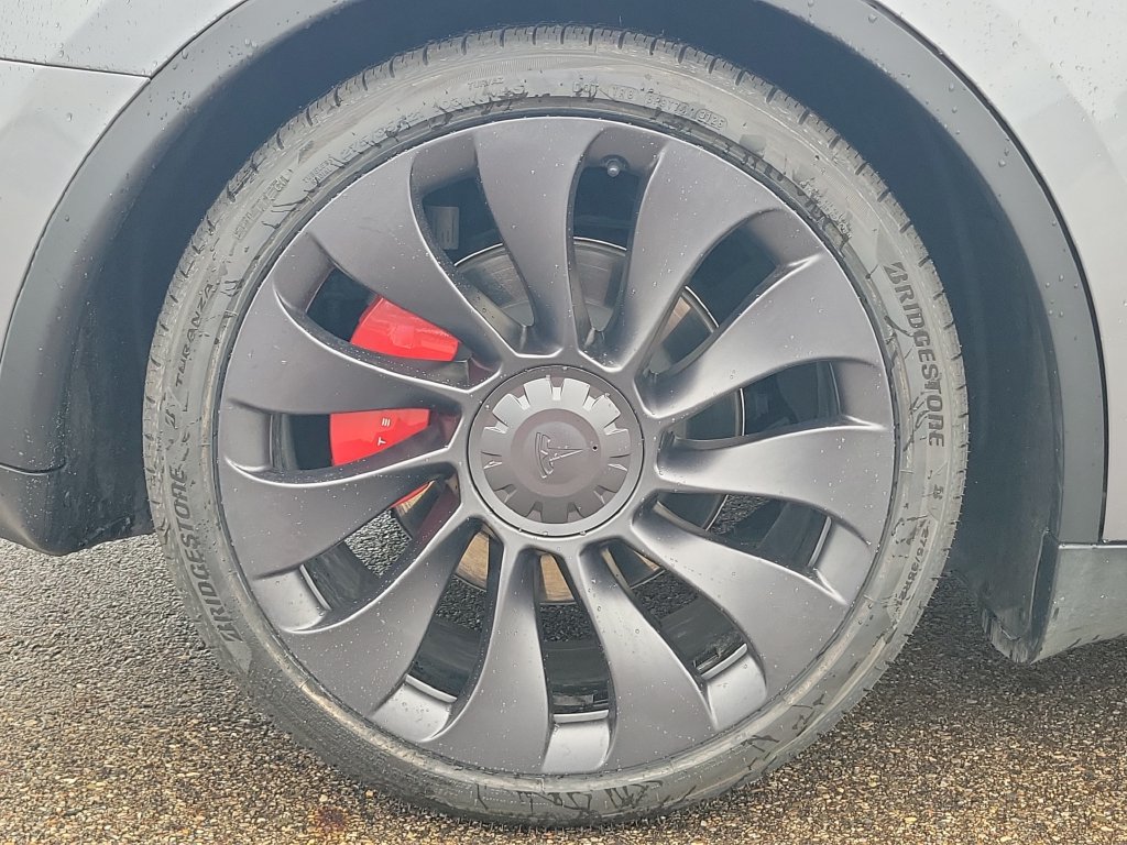 Used 2025 Tesla Model Y Performance AWD/4WD image 29