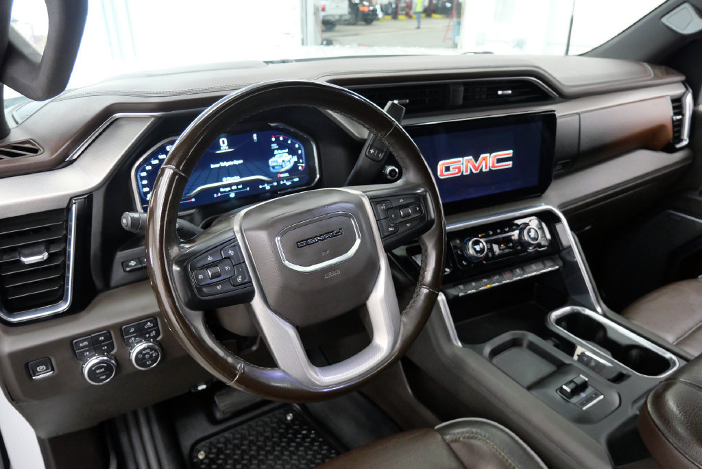 Used 2024 GMC Sierra 2500 Denali w/ Denali Reserve Package AWD/4WD image 13