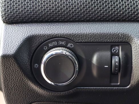 Used 2016 Chevrolet Cruze LT image 15