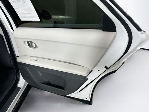 Used 2024 Hyundai Ioniq 5 SEL RWD image 30