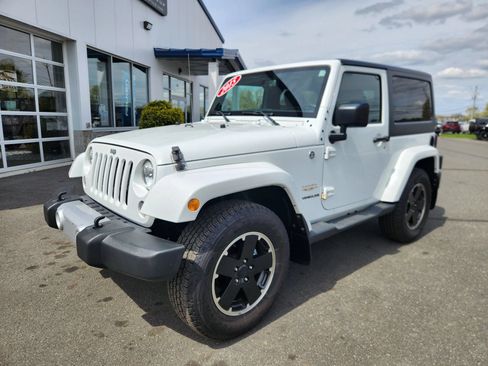 Used 2015 Jeep Wrangler Sahara w/ Dual Top Group AWD/4WD image 6