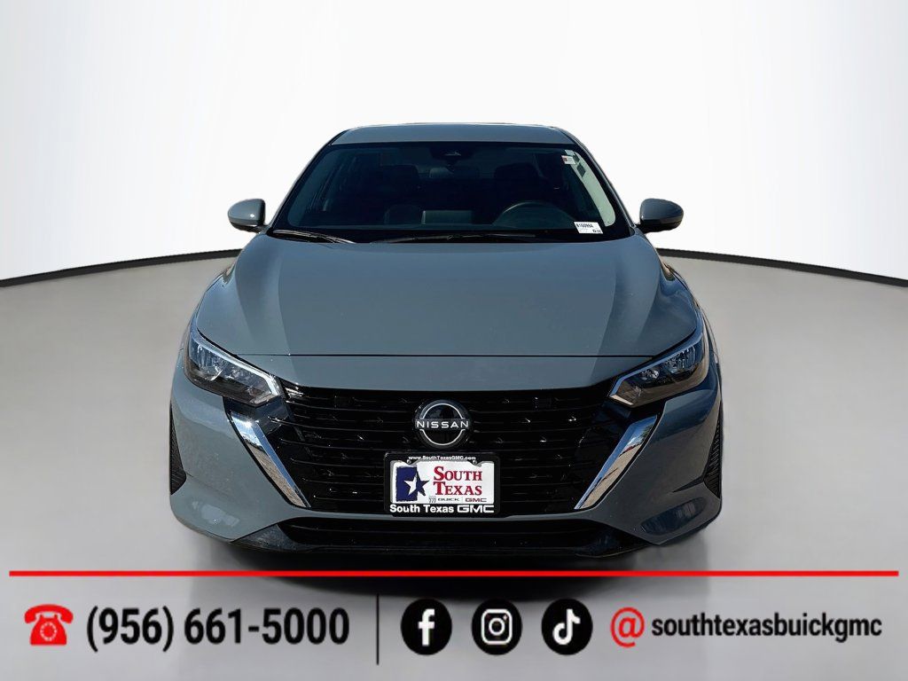 Used 2025 Nissan Sentra SV FWD image 2