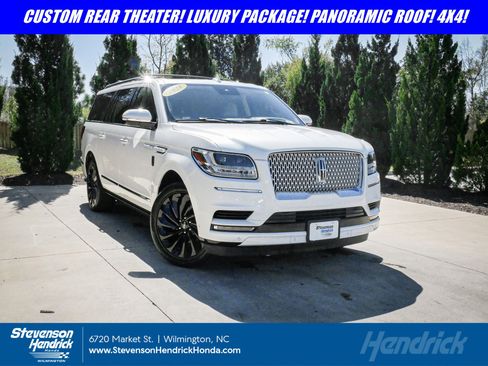 Used 2021 Lincoln Navigator L Reserve image 1