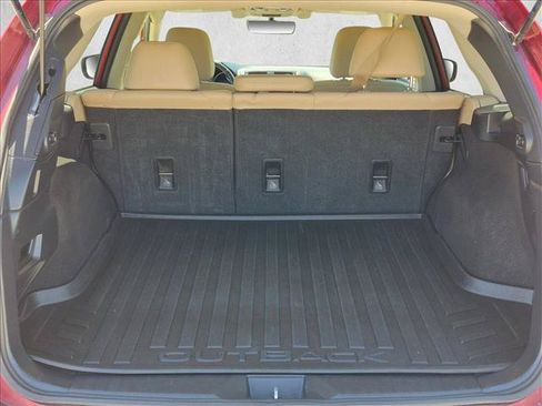 Used 2018 Subaru Outback 3.6R Limited AWD/4WD image 6