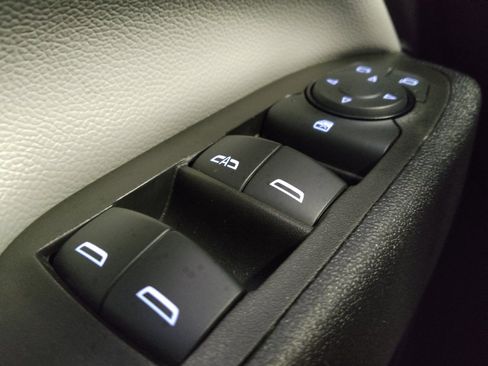 Used 2024 Chevrolet Equinox LS w/ Driver Confidence II Package FWD image 27