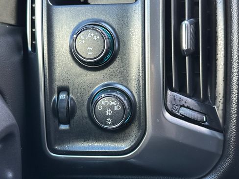 Used 2018 Chevrolet Silverado 1500 LT w/ All Star Edition AWD/4WD image 40