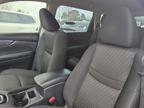 Used 2017 Nissan Rogue S image 15