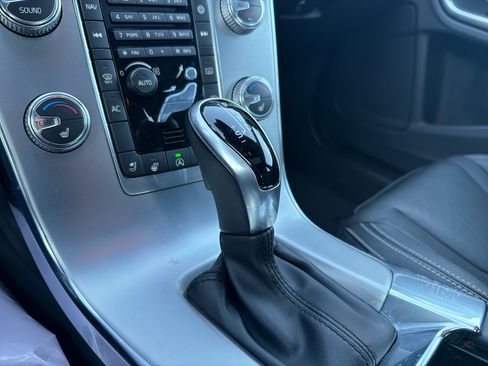 Used 2018 Volvo S60 T5 Dynamic w/ Protection Package image 24