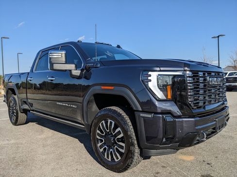 Used 2025 GMC Sierra 2500 Denali Ultimate image 24