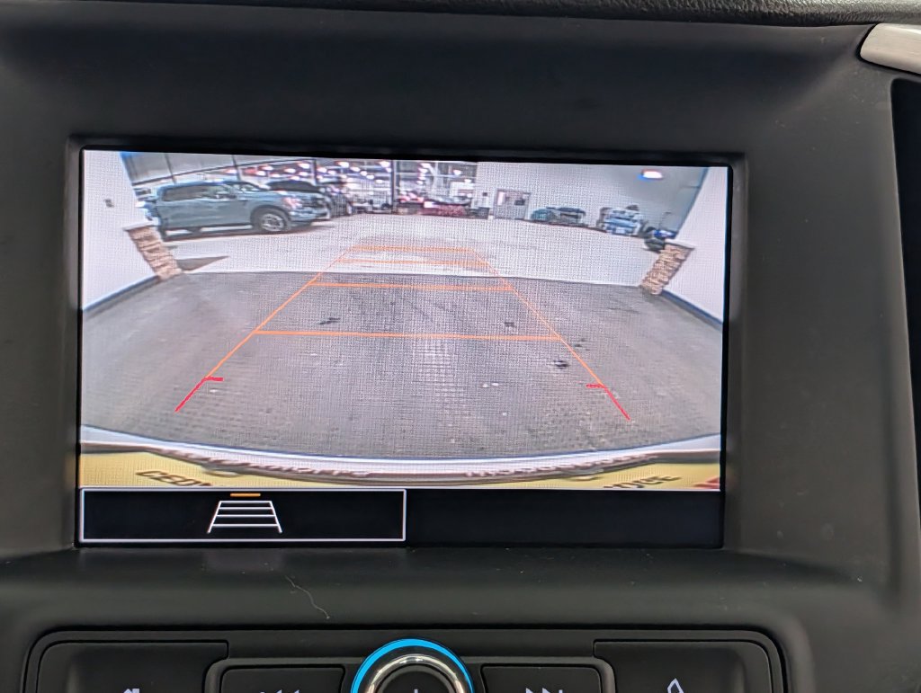 Used 2023 GMC Terrain SLE w/ Driver Convenience Package AWD/4WD image 16
