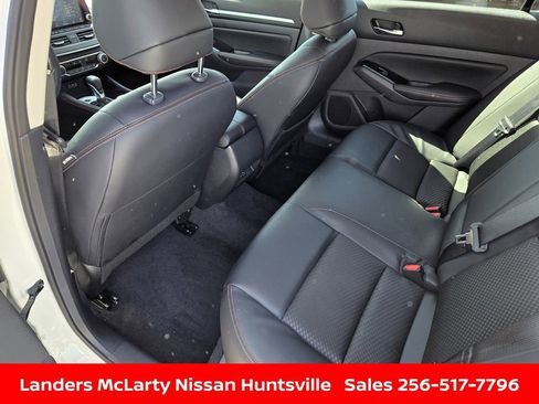 Used 2025 Nissan Altima 2.5 SR image 14