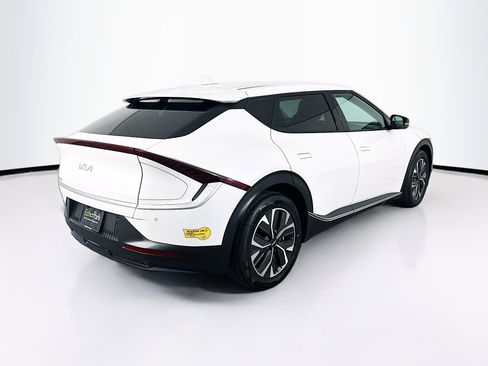 Used 2022 Kia EV6 Light RWD image 9