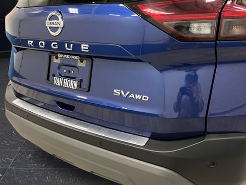 Used 2021 Nissan Rogue SV AWD/4WD image 32