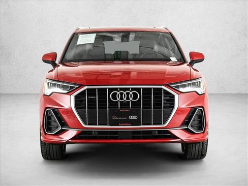 Certified 2023 Audi Q3 2.0T Premium Plus w/ Premium Plus Package image 2