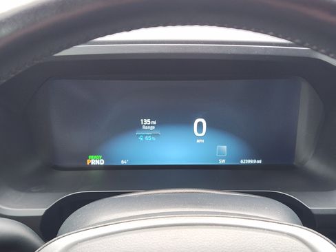 Used 2022 Ford F150 Lightning Lariat image 19