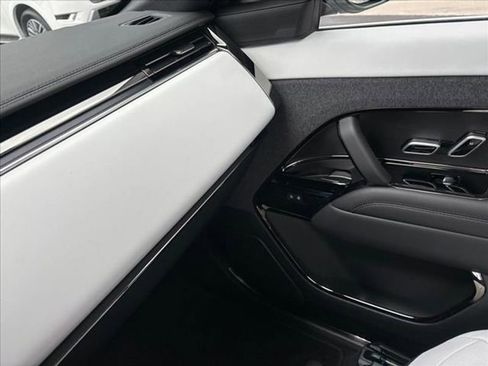 Used 2024 Land Rover Range Rover Sport Dynamic SE image 21