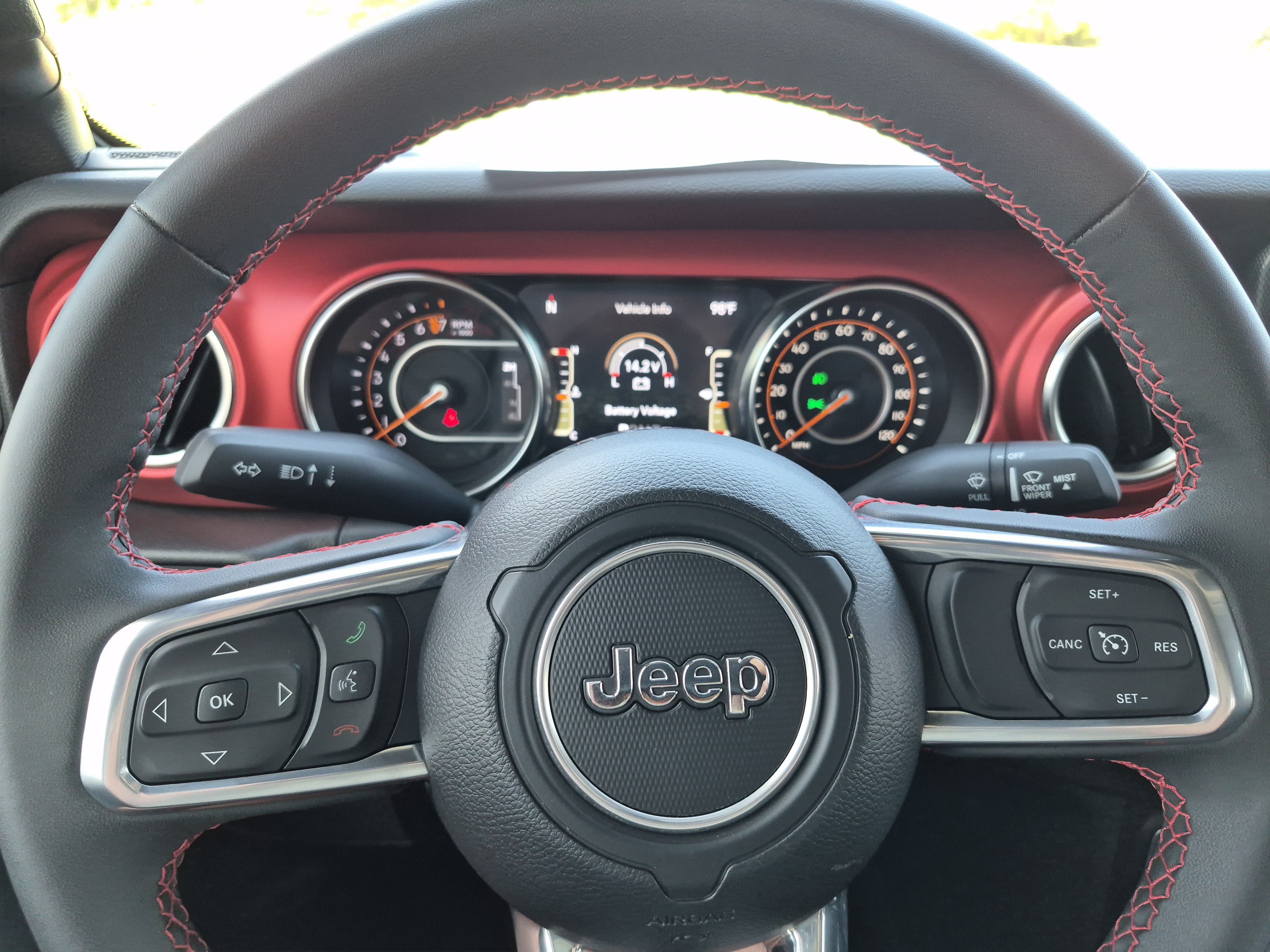 Used 2023 Jeep Gladiator Rubicon w/ Trailer Tow Package AWD/4WD image 18